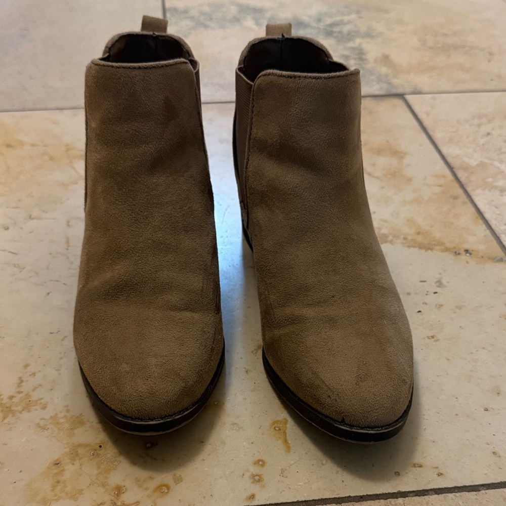 Express Women's Brown Ankle Booties